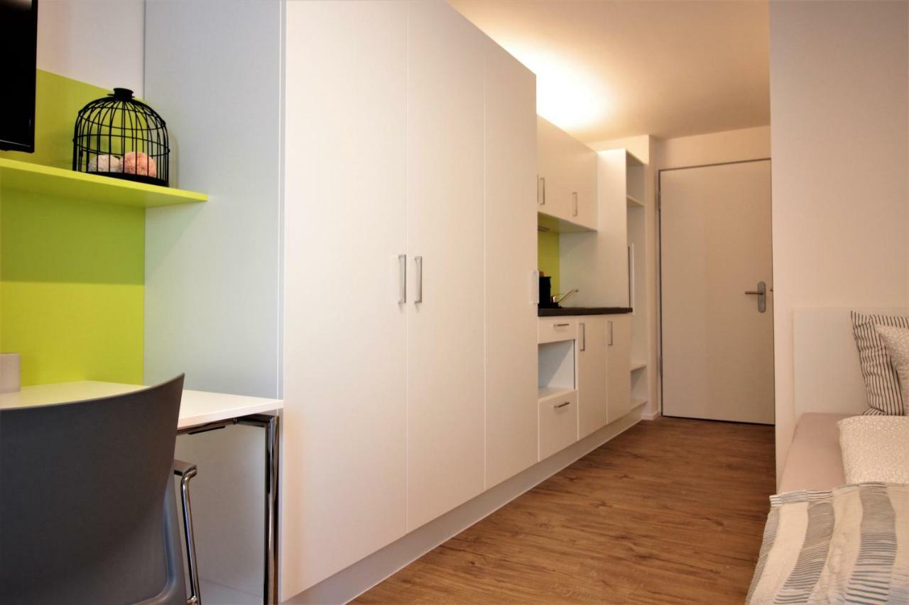 Studio Apartment - Balcony, Netflix, University Hospital Proximity Wurzburg Exterior photo